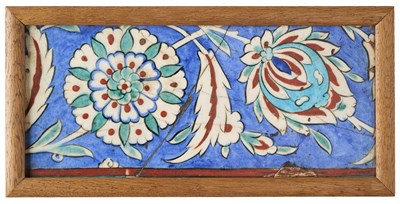 Lot 23 - AN IZNIK BORDER TILE, OTTOMAN ANATOLIA, CIRCA 1580-1600