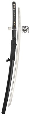 Lot 1 - A FINE LONG KATANA WITH A BLACK LACQUER SAYA