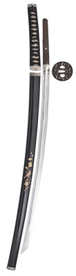 Lot 2 - A KATANA IN BLACK LACQUERED SAYA