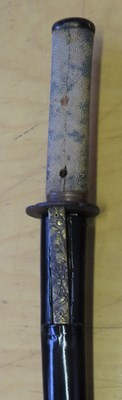 Lot 21 - A WAKIZASHI