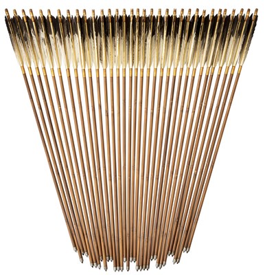 Lot 28 - THIRTY THREE JAPANESE EDO STYLE ARROWS, 20TH CENTURY