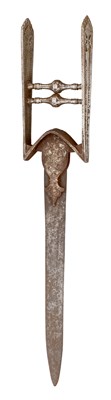 Lot 91 - â“Œ AN INDIAN DAGGER (KATAR), LATE 17TH CENTURY
