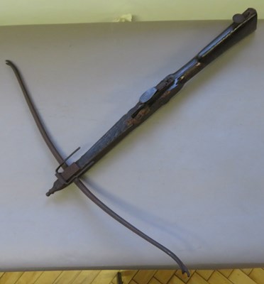 Lot 242 - AN ENGLISH STONEBOW, THIRD QUARTER OF THE 18TH CENTURY
