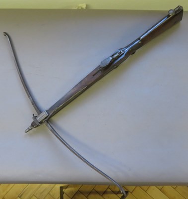 Lot 243 - AN ENGLISH STONEBOW, THIRD QUARTER OF THE 18TH CENTURY