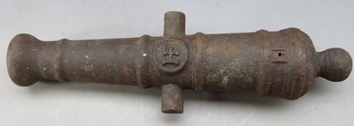 Lot 255 - â’¶ A SMALL SWEDISH IRON CANNON, HÃ„LLEFORS FOUNDRY, 19TH CENTURY