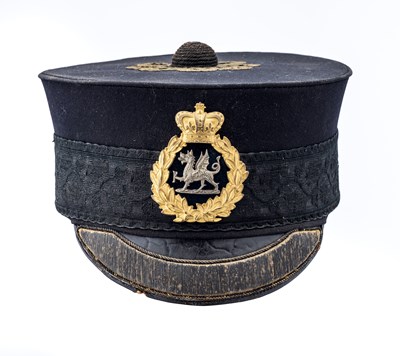 Lot 414 - â’¶ A VICTORIAN OFFICER'S PEAKED PILLBOX FORAGE CAP OF THE SOUTH WALES BORDERERS