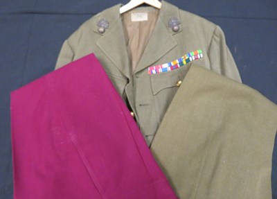 Lot 444 - â’¶ A WORLD WAR TWO PERIOD SERVICE DRESS TUNIC OF THE ROYAL FUSILIERS