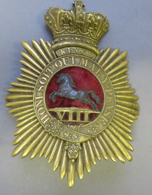 Lot 451 - â’¶ AN OFFICER'S BELL-TOP SHAKO PLATE OF THE 8TH (KING'S) REGIMENT