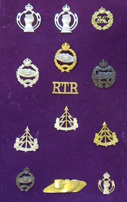 Lot 479 - â’¶ ARMOURED REGIMENT AND OTHER INSIGNIA