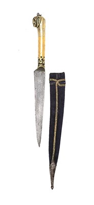 Lot 11 - AN UNUSUAL INDIAN DAGGER