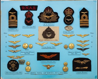 Lot 437 - Royal Naval Air Service and early Royal Air Force insignia and buttons