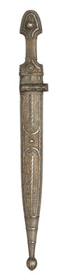 Lot 61 - A CAUCASIAN SILVER-MOUNTED KINDJAL