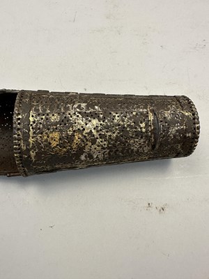 Lot 552 - A SOUTH INDIAN ARM DEFENCE (DASTANA), 17TH/18TH CENTURY, POSSIBLY ARCOT OR MADRAS, TAMIL NADU