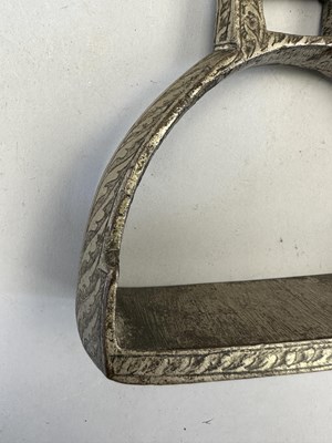 Lot 549 - A NORTH INDIAN COPPER ALLOY STIRRUP, LATE 19TH CENTURY, POSSIBLY RAJASTHAN