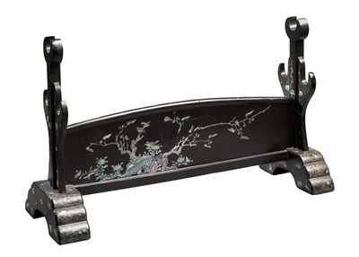 Lot 12 - A JAPANESE LACQUERED SWORD STAND (KATANA KAKE)