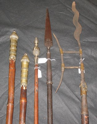 Lot 47 - AN INDIAN PARADE HALBERD