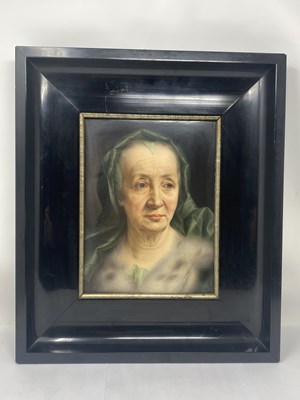 Lot 2 - A PAIR OF BERLIN (KPM) PAINTED PORCELAIN PLAQUES OF GENRE PORTRAITS, CIRCA 1900