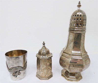 Lot 349 - A SMALL CHINESE SILVER BEAKER