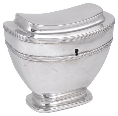 Lot 382 - A DUTCH SILVER TEA CADDY