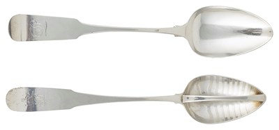 Lot 406 - AN IRISH GEORGE III SILVER STRAINER SPOON