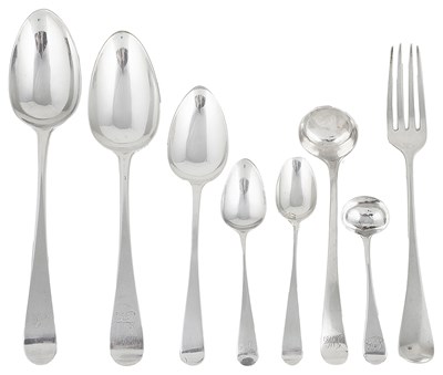 Lot 409 - A HARLEQUIN SET OF GEORGIAN TABLE SILVER
