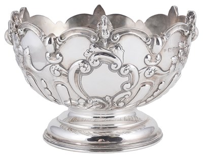 Lot 448 - AN EDWARDIAN SILVER ROSE BOWL