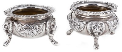 Lot 458 - A PAIR OF GEORGE III SILVER SALT CELLARS