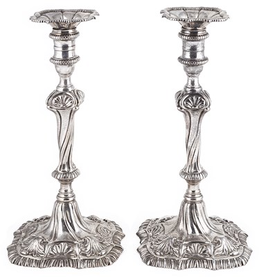 Lot 481 - A PAIR OF GEORGE III SILVER CANDLESTICKS