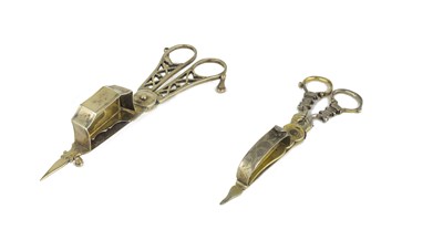 Lot 490 - TWO PAIRS OF GEORGE III SILVER-GILT SNUFFER SCISSORS