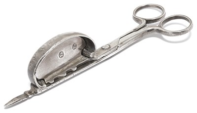 Lot 513 - A PAIR OF QUEEN ANNE SILVER SNUFFER SCISSORS
