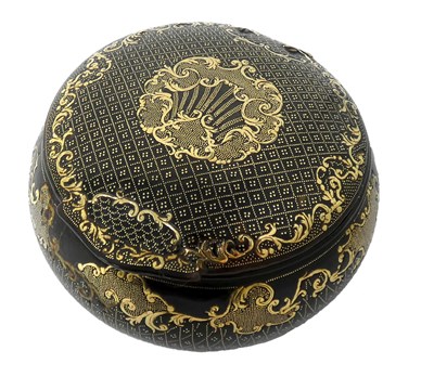 Lot 555 - ËœA TORTOISESHELL AND GOLD PIQUE-WORK BOX