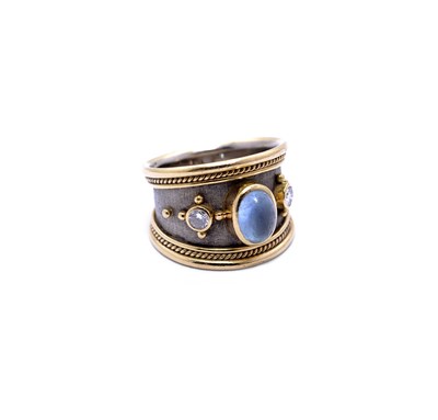 Lot 580 - AQUAMARINE, DIAMOND AND GOLD 'TEMPLAR' RING