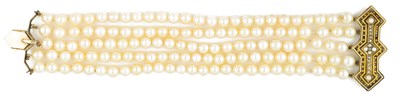 Lot 621 - GOLD, DIAMOND AND CULTURED PEARL BRACELET