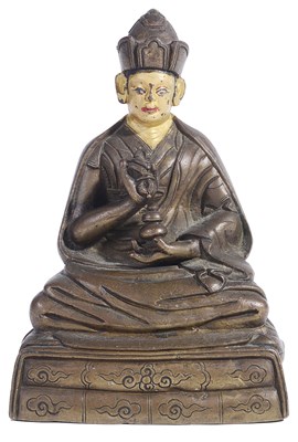 Lot 204 - A BRONZE FIGURE OF A KARMAPA LAMA