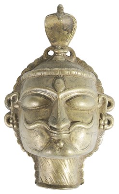 Lot 234 - A SMALL BRASS HEAD OF SIVA