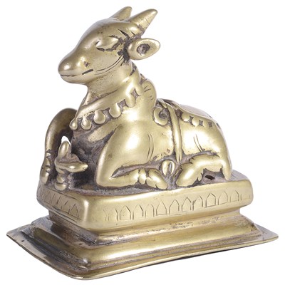 Lot 260 - A BRASS FIGURE OF NANDI