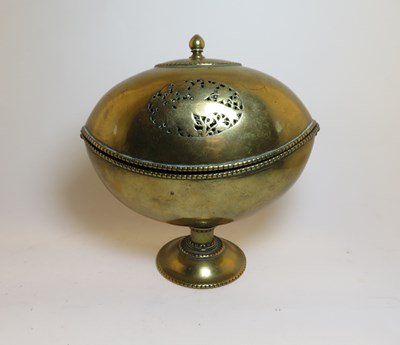 Lot 291 - TWO ITEMS OF METALWORK
