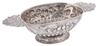 Lot 459 - A DUTCH SILVER BRANDY BOWL