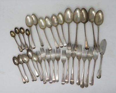 Lot 485 - GEORGIAN AND VICTORIAN TABLE SILVER