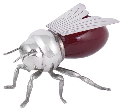 Lot 498 - AN ELECTROPLATE AND GLASS NOVELTY 'BEE' HONEY POT