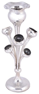 Lot 504 - AN EDWARDIAN SILVER FLOWER STAND