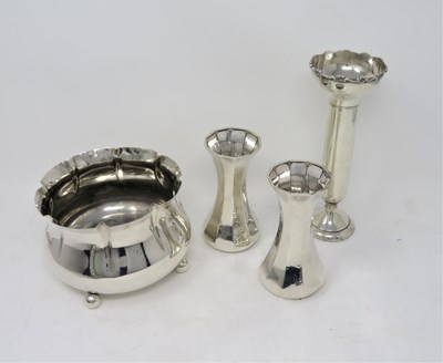 Lot 515 - AN EDWARDIAN SILVER ROSE BOWL