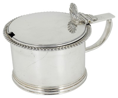 Lot 547 - A GEORGE IV SILVER MUSTARD POT
