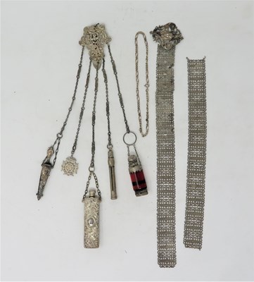 Lot 568 - A VICTORIAN SILVER CHATELAINE