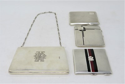 Lot 585 - ~A GEORGE V SILVER PURSE