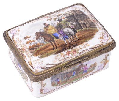 Lot 602 - A GERMAN PORCELAIN SNUFF BOX