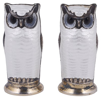 Lot 618 - A PAIR OF NORWEGIAN GILT AND ENAMEL NOVELTY 'OWL' PEPPERETTES