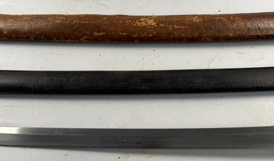 Lot 301 - A JAPANESE SHIN-GUNTO, SHOWA PERIOD (1926-1945), BLADE 1600-1700, SIGNED TAKADA JU FUJIWARA MUNEKAGE