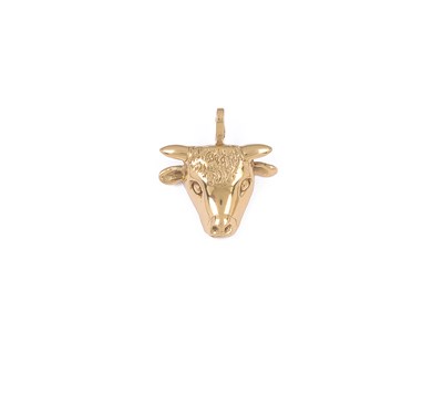 Lot 682 - EIGHTEEN CARAT GOLD 'TAURUS' PENDANT
