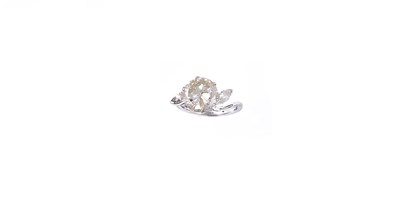 Lot 714 - 5.50 CARAT DIAMOND RING